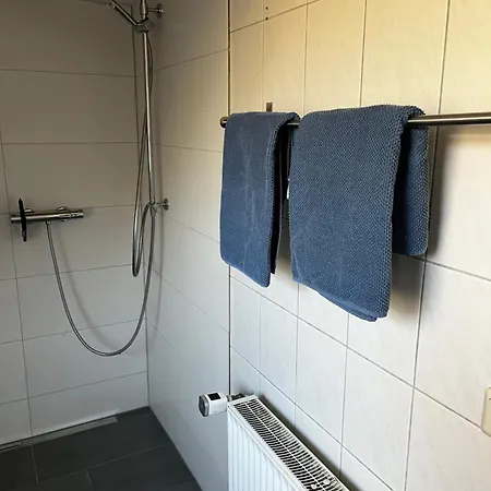 Homestay Einzelzimmer Nahe Hamburg Flughafen Und