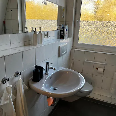 Homestay Einzelzimmer Nahe Hamburg Flughafen Und