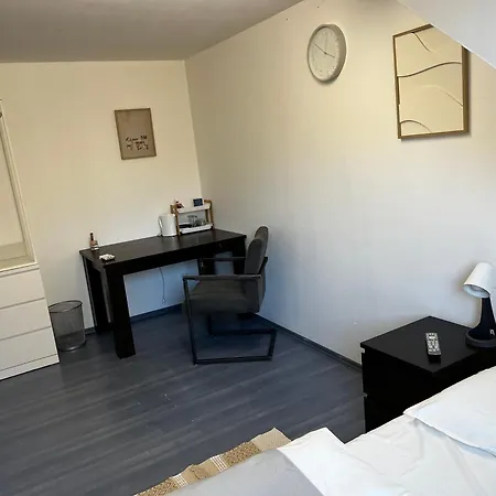 Privat bolig Einzelbettzimmer Mit Flachbild Tv Und Kueche Bei Hamburg Und Airport *