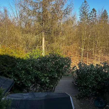 Einzelbettzimmer Mit Flachbild Tv Und Kueche Bei Hamburg Und Airport Privat bolig *